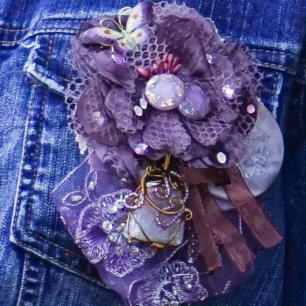 LOVELY IN LAVENDER - Picture 3 of 3